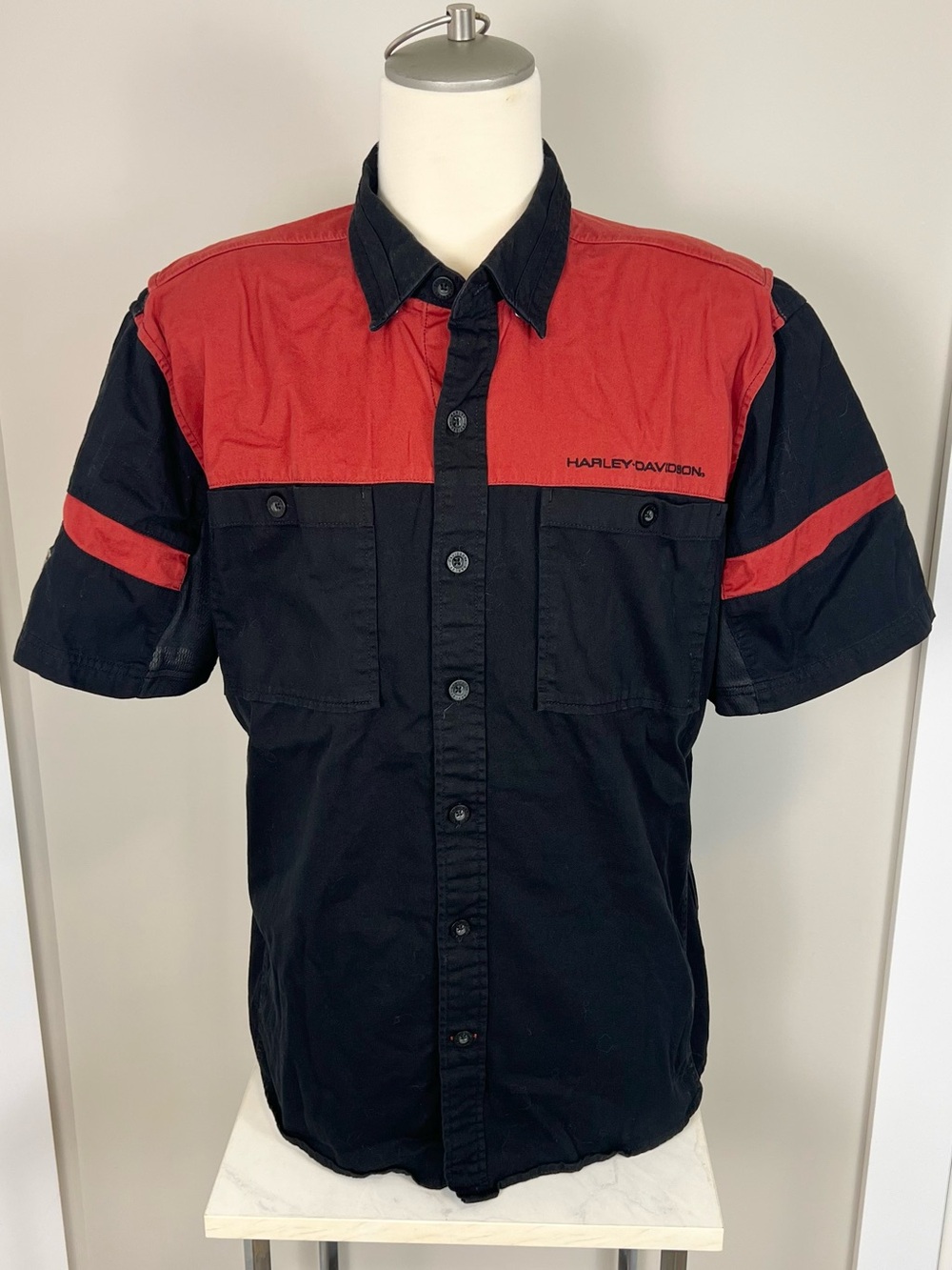 Harley-Davidson Black and Red Short Sleeve Button Down Shirt